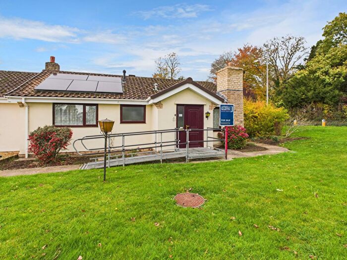 2 Bedroom Semi-Detached Bungalow For Sale In Savernake Drive, Calne, SN11