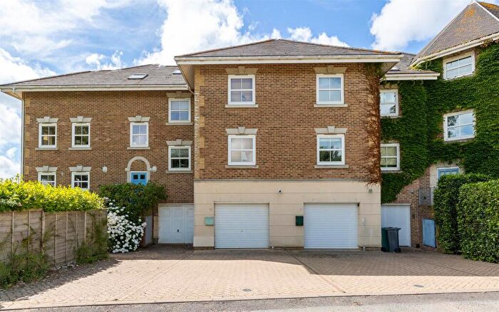 3 Bedroom Town House For Sale In Bembridge, Isle Of Wight, PO35