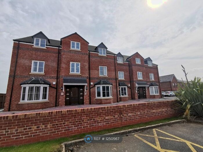 2 Bedroom Flat To Rent In St. James Court, Darlington DL1