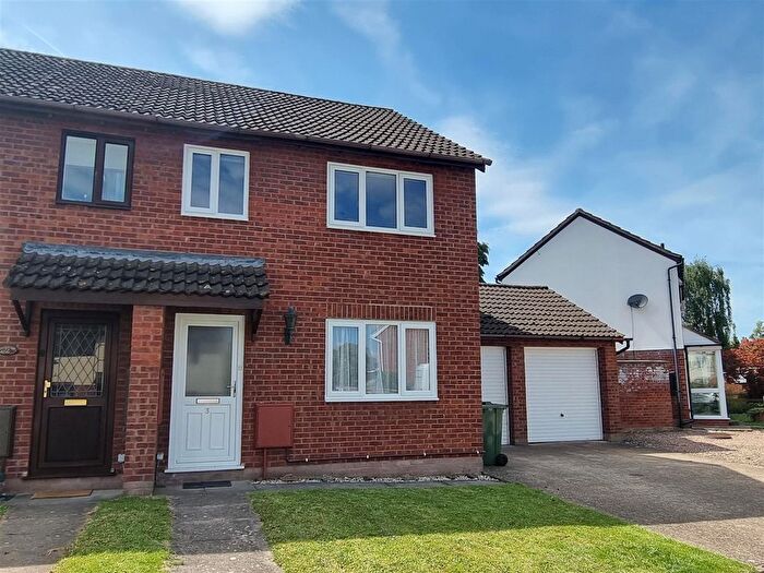 3 Bedroom Semi-Detached House To Rent In Alicante Close, Malvern, WR14