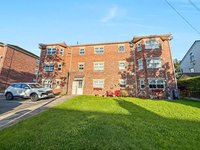 2 Bedroom Apartment For Sale In Apartment Riverside Court, Thorburn Road, CH62