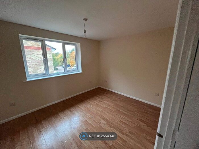 1 Bedroom Flat To Rent In Prestatyn Close, Stevenage, SG1
