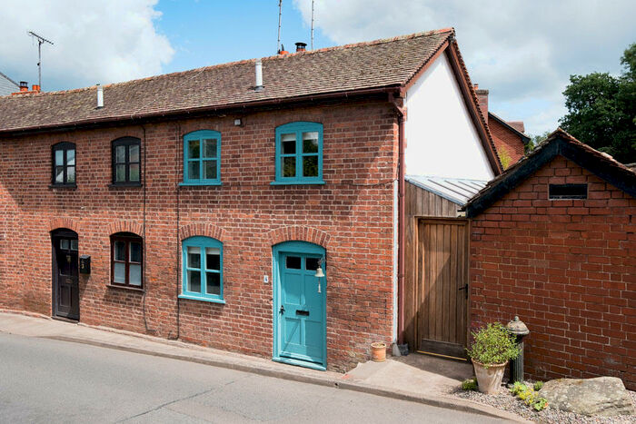 2 Bedroom Cottage For Sale In Weobley, Herefordshire, HR4