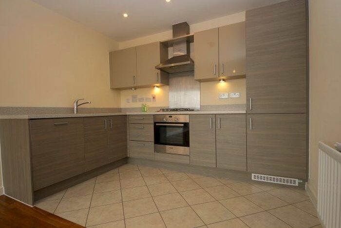 2 Bedroom Flat To Rent In Skerne Road, Kingston Upon Thames, KT2