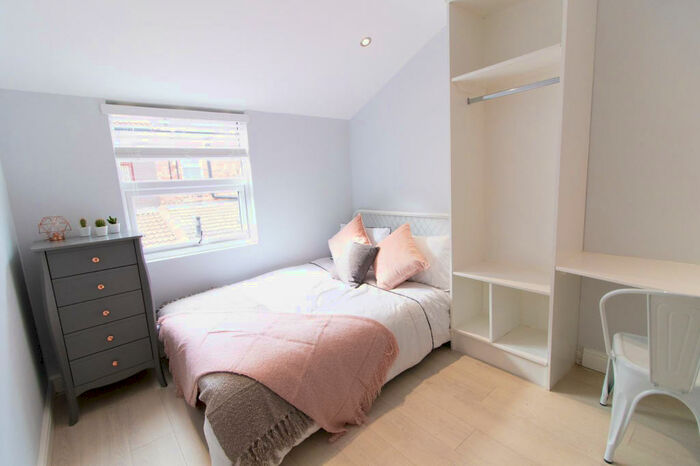 6 Bedroom House To Rent In Halsbury Road, Liverpool, Liverpool, L6