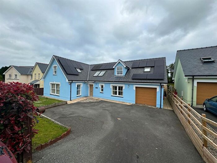 6 Bedroom Detached Bungalow For Sale In Swn Yr Efail, Pennant, Llanon, SY23