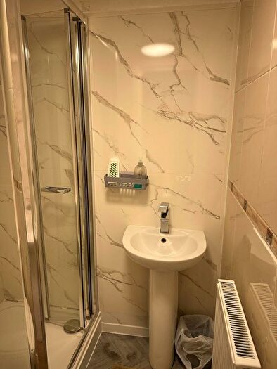 2 Bedroom Flat To Rent In Pendlestone Road, Walthamstow, E17