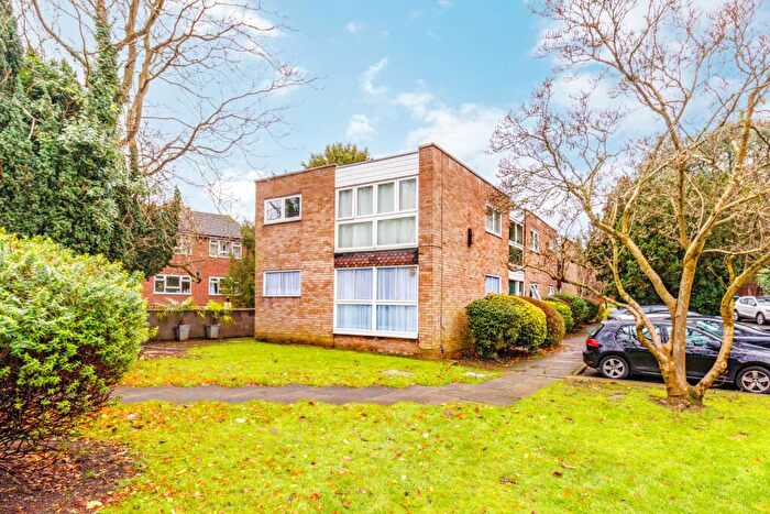 1 Bedroom Apartment To Rent In Foxgrove, London, N14