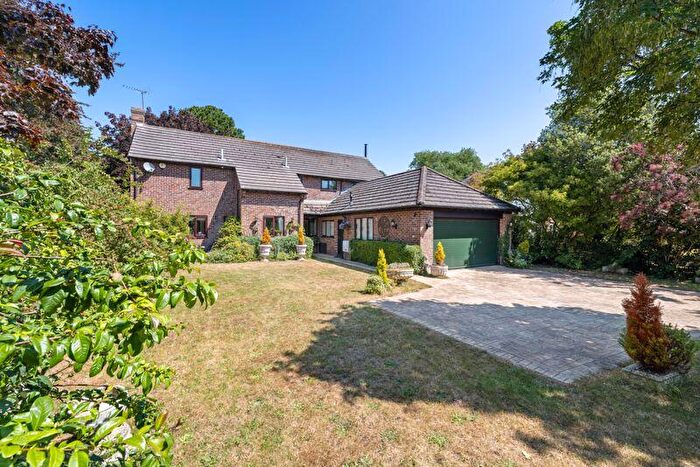 4 Bedroom Detached House For Sale In Goodwood Gardens, PO20