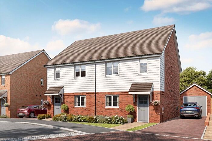 3 Bedroom Semi Detached House For Sale In Scocles Road, Minster On Sea, Kent, ME12