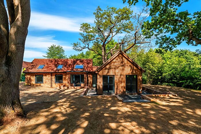 2 Bedroom Cottage For Sale In Boleyn Barn, Hever Road, Edenbridge, TN8