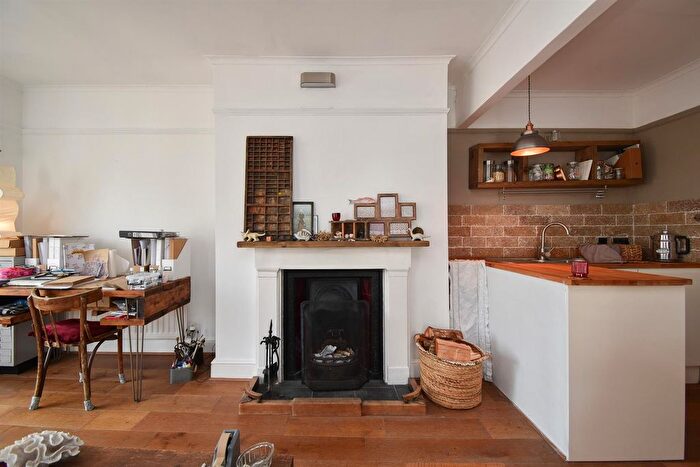 1 Bedroom Flat For Sale In London Road, St. Leonards-On-Sea, TN37