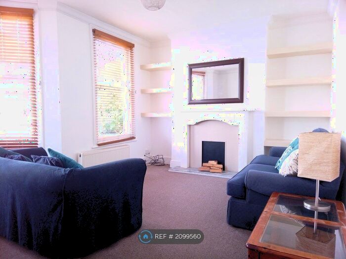1 Bedroom Flat To Rent In Primrose Road, London, E18