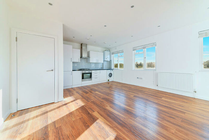 Apartment To Rent In East Dulwich London, SE22