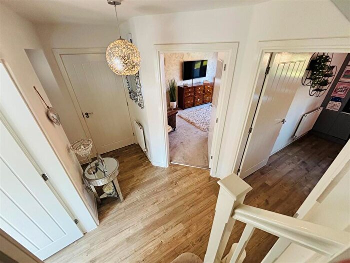 4 Bedroom Detached House For Sale In Telford Drive, Melksham, SN12