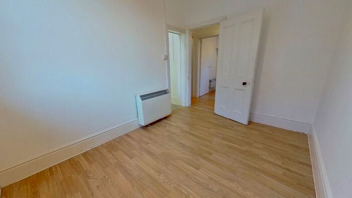 Studio To Rent In Clandon Road, Guildford, GU1