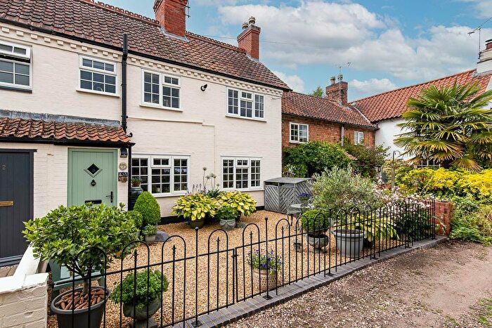 2 Bedroom Cottage For Sale In Post Office Yard, Hoveringham, NG14