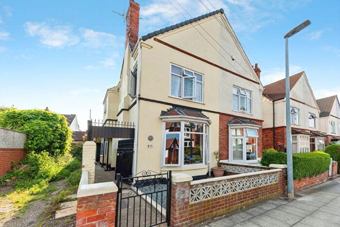 3 Bedroom Semi-Detached House For Sale In St. Augustine Avenue, Grimsby, DN32