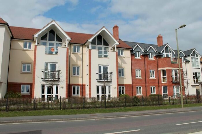 1 Bedroom Property To Rent In Avenue Road, Lymington, SO41