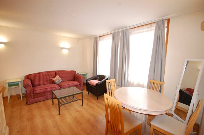 1 Bedroom Flat To Rent In Barrett Street, London, W1U