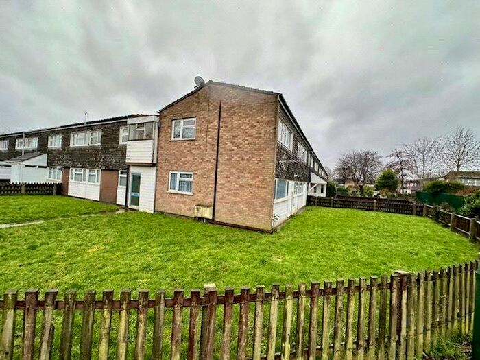 2 Bedroom Flat To Rent In Peace Walk, Chelmsley Wood, Birmingham, B37