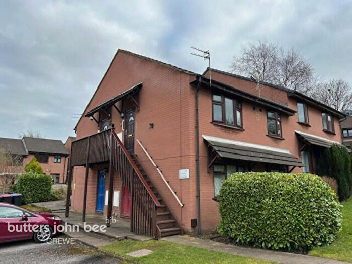 1 Bedroom Flat To Rent In Maple Grove, Northwich, CW8