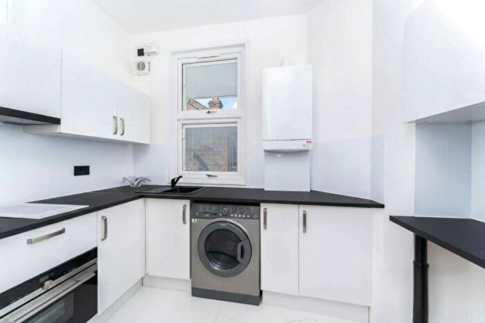 1 Bedroom Maisonette To Rent In London, W13