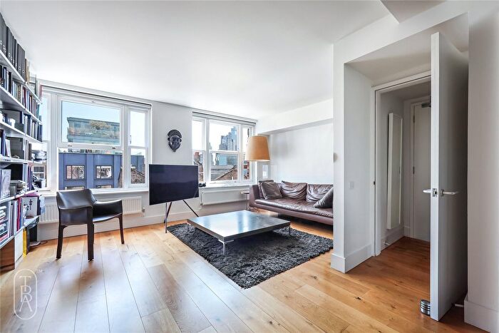 2 Bedroom Flat To Rent In Old Nichol Street, London, E2