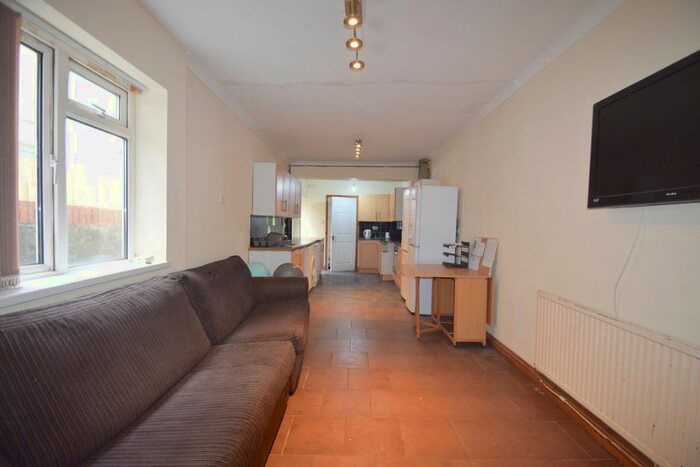 7 Bedroom Terraced House To Rent In Malefant Street, Cathays CF24