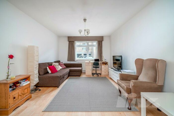 2 Bedroom Apartment To Rent In Chester Close South, Regents Park, NW1