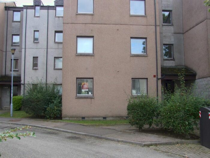 2 Bedroom Flat To Rent In Headland Court, Garthdee, Aberdeen, AB10