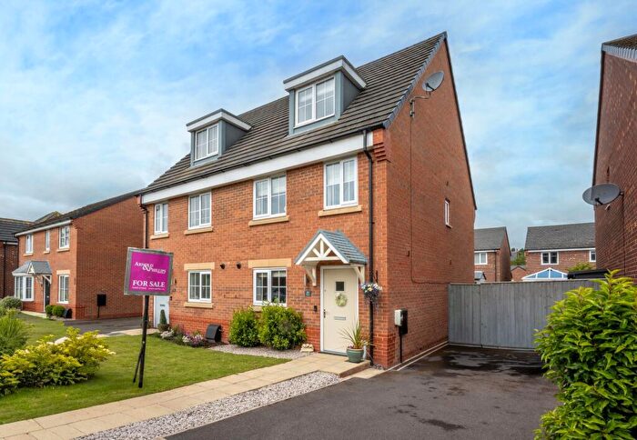 3 Bedroom Semi-Detached House For Sale In Folly View Grove, Burscough, L40