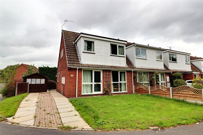 3 Bedroom End Of Terrace House For Sale In Rookery Croft, Epworth, Lincolnshire, DN9