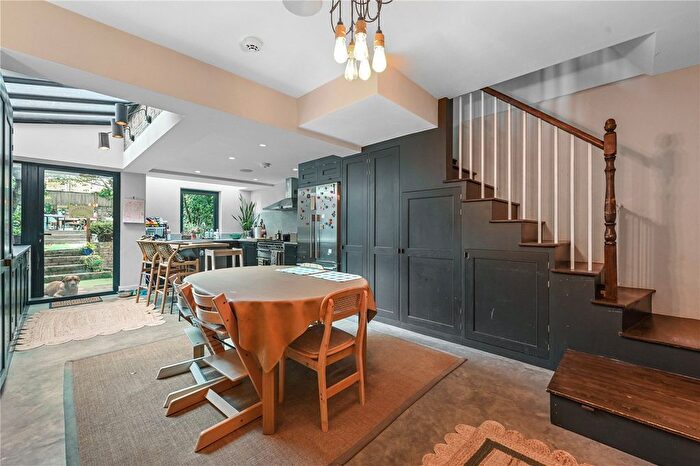 4 Bedroom Terraced House For Sale In Ellesmere Road, London, E3