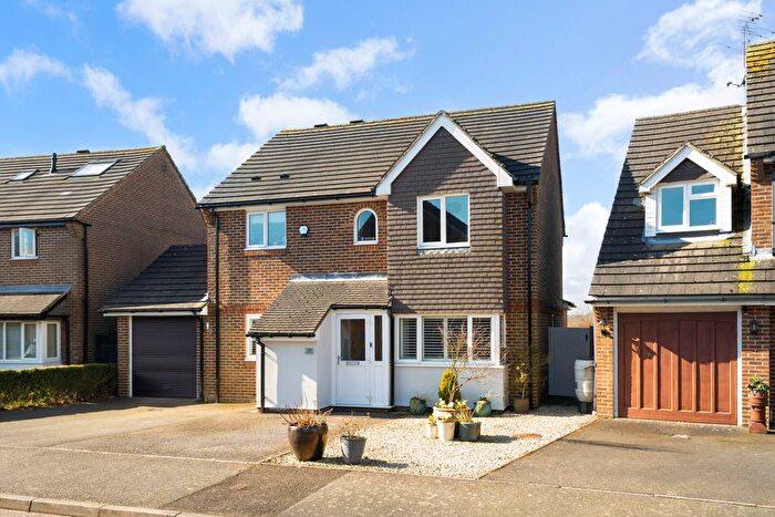 4 Bedroom Detached House For Sale In Fairbourne Lane, Caterham, CR3