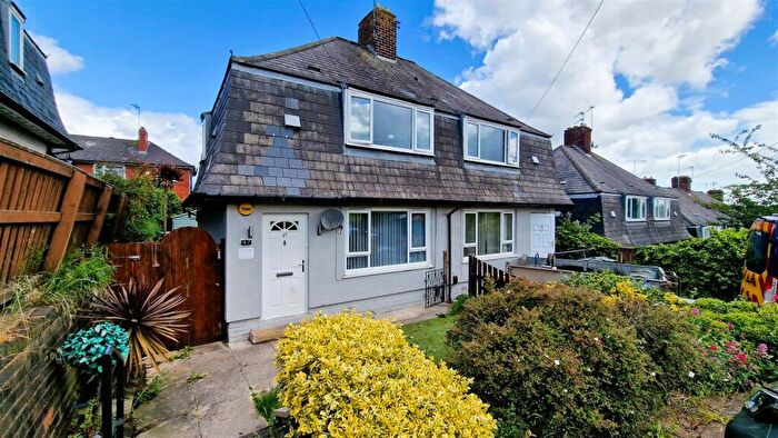 2 Bedroom Semi-Detached House To Rent In Winrose Grove, Leeds, LS10