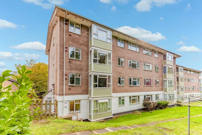 2 Bedroom Apartment To Rent In Southfield Park, Oxford, OX4