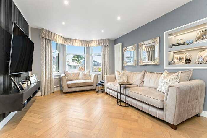 4 Bedroom Detached Bungalow For Sale In East Camus Place, Fairmilehead, Edinburgh, EH10