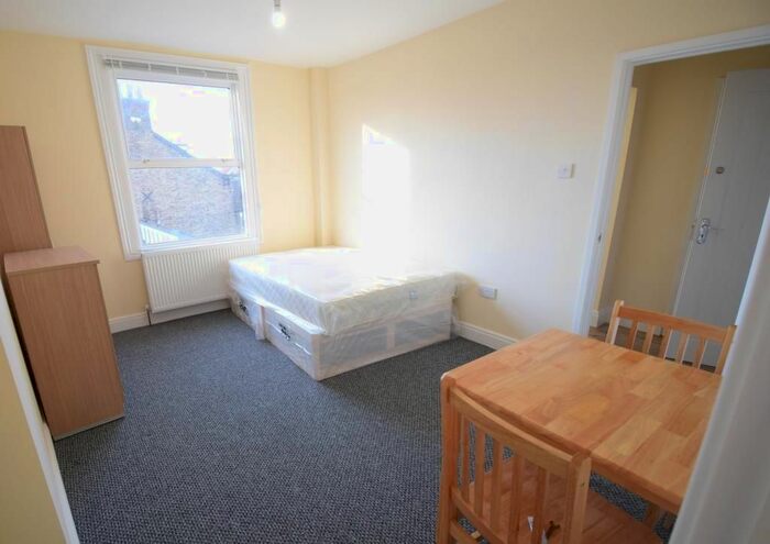 Studio To Rent In Bills Included!! Chamberlayne Road, Willesden, London, NW10