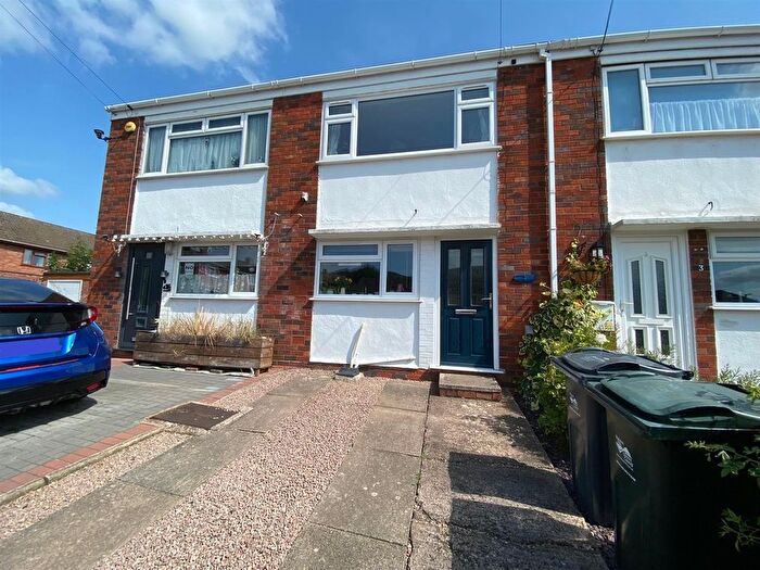 2 Bedroom Terraced House For Sale In Meadway, Malvern, WR14