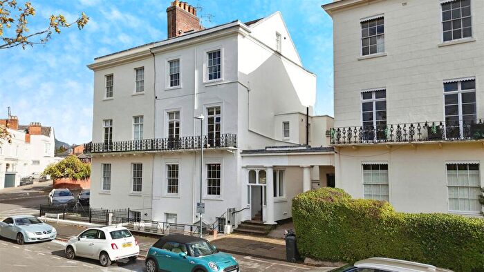 2 Bedroom Apartment For Sale In Warwick Terrace, Leamington Spa, CV32