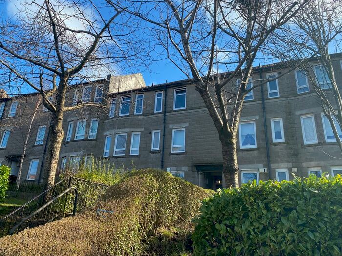 2 Bedroom Flat To Rent In Hillhouse Street, Springburn, Glasgow, G21