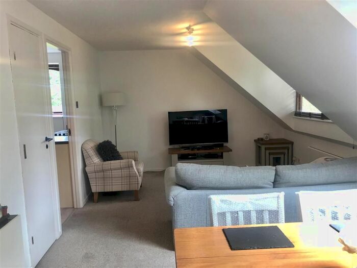 1 Bedroom Flat To Rent In Moncrieffe Close, Dudley, DY2