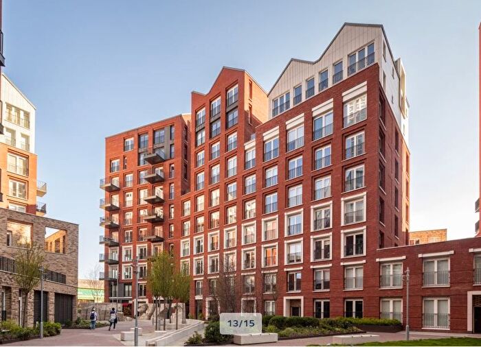 2 Bedroom Flat For Sale In Salisbury House, Palmer Road, SW11