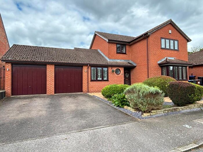 4 Bedroom Detached House To Rent In Tanfield Lane, Rushmere, Northampton, NN3