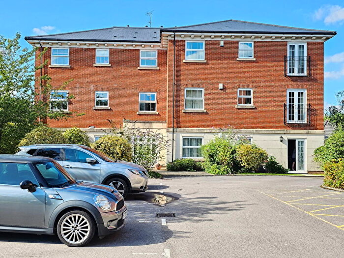 2 Bedroom Apartment For Sale In Jago Court, Newbury, RG14