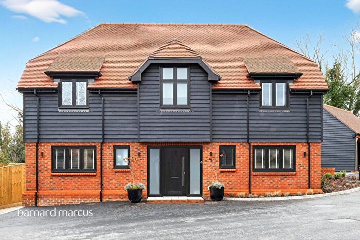 4 Bedroom Detached House For Sale In Fairlawn Road, Banstead, SM7