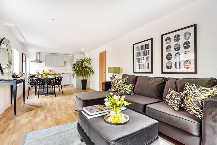 1 Bedroom Flat For Sale In Cross Amp; Pillory House, Cross Amp; Pillory Lane, Alton, Hampshire, GU34