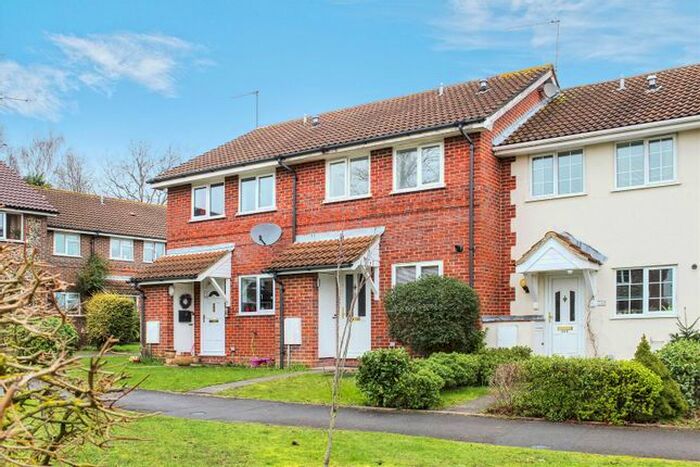 2 Bedroom Terraced House To Rent In Ravenscroft, Hook, RG27