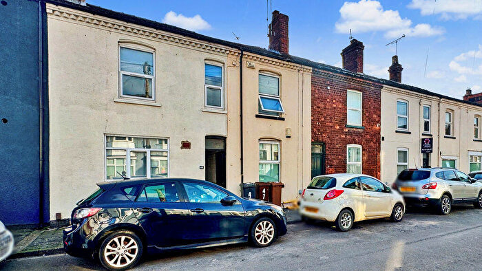 4 Bedroom Terraced House For Sale In Ripon Street, Lincoln, Lincolnshire, LN5